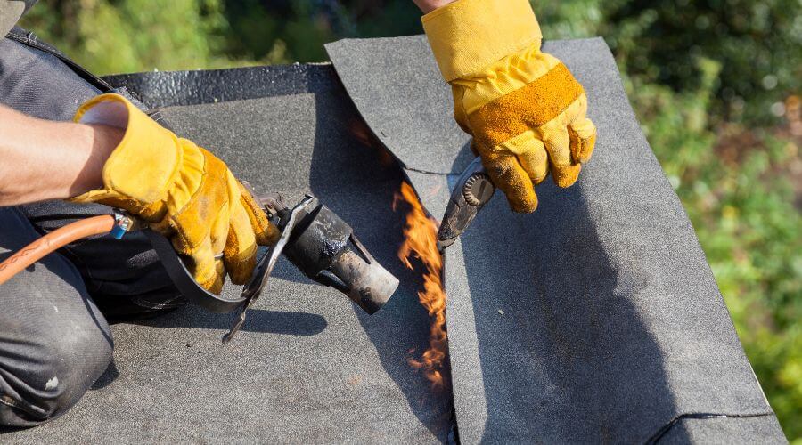Expert Emergency Roof Repairs services in Mears, MI